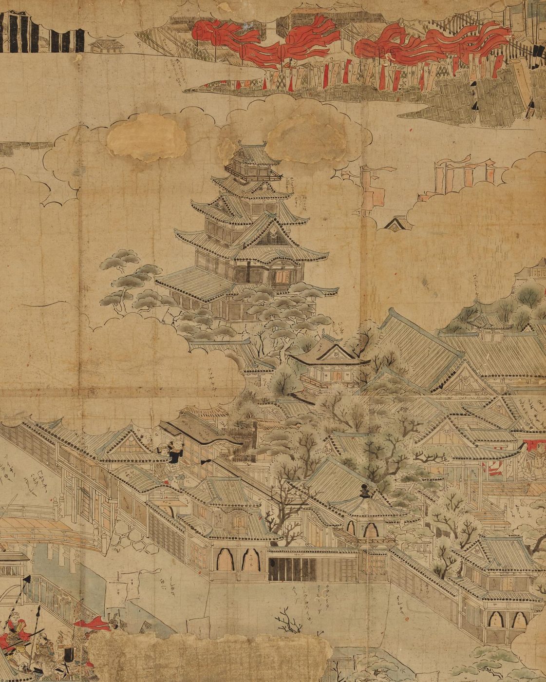 高い天守がそびえる城と、まわりの堀や石垣、ならんだ建物を、うすい色でえがいた屏風の一部